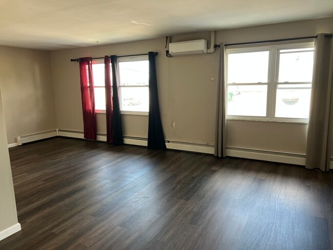 Building Photo - 37 Kenbrook Dr Unit 4 Rental