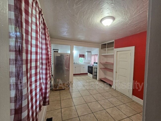 Photo - 3107 Archdale Rd