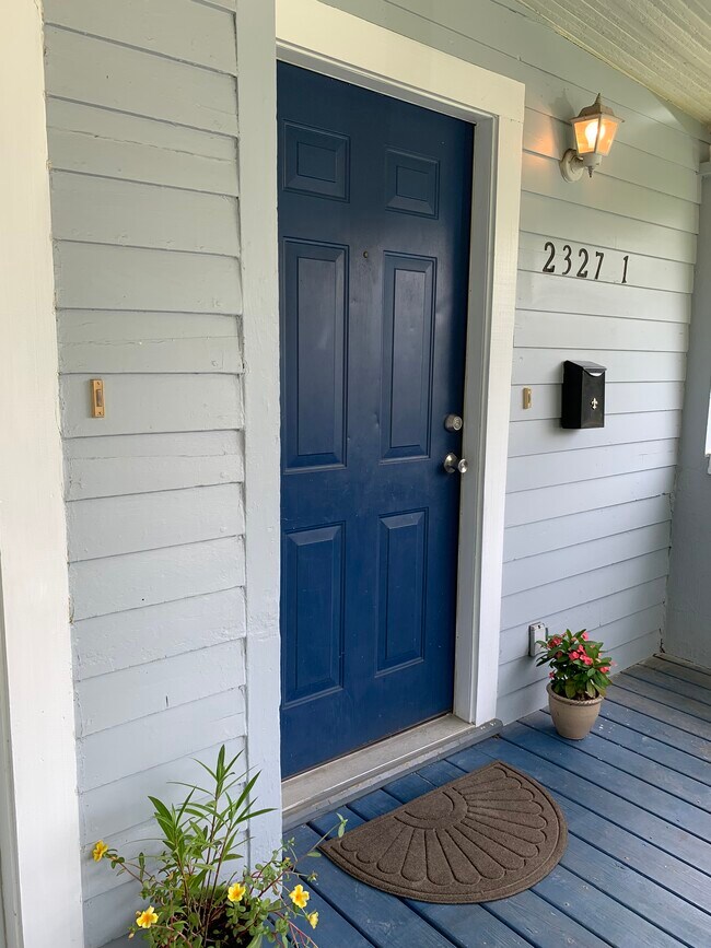 Photo - 2327 Ernest St Unidad 2327-1