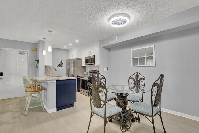 Photo - 2516 SE Anchorage Cove Unit 108 - G2