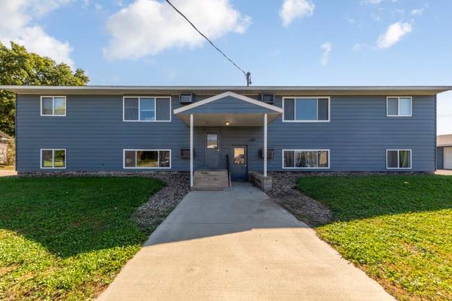 Photo - 1402 Division St W Unit 1