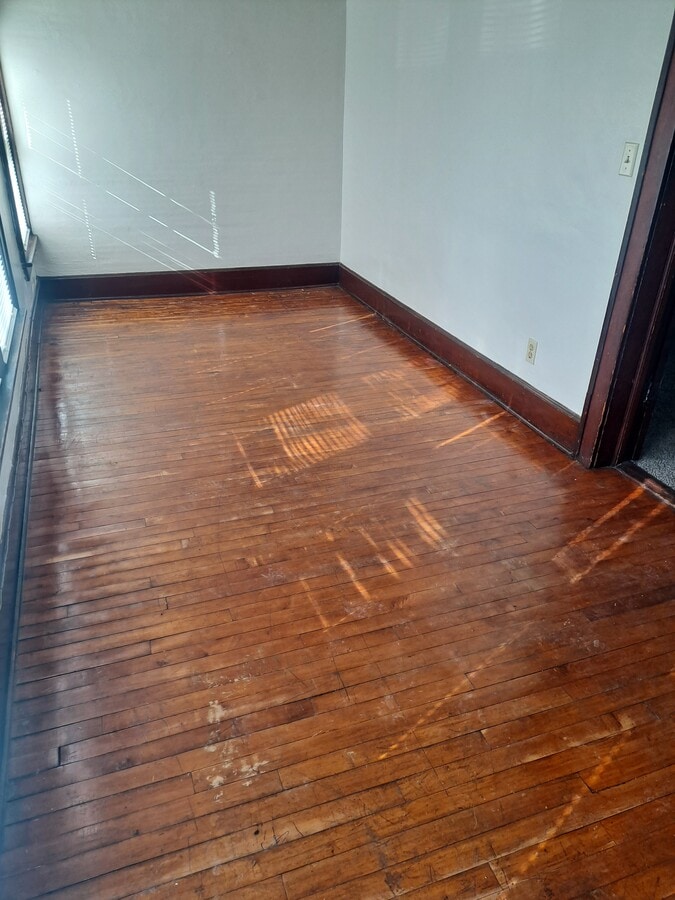 Photo - 401 Curtice St W Unit # 2