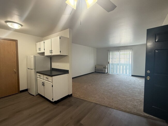Photo - Tan Oak Apartments