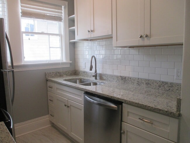 Photo - 2047 Forbes St Unit 03