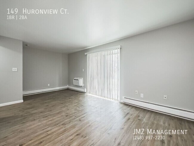 Photo - 149 Huronview Ct