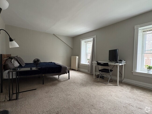 Building Photo - 134 Rector St Rental