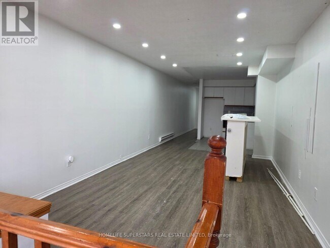 Photo - 1843 Davenport Rd