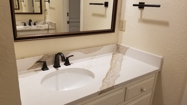 Photo - 408-B S Fannin St