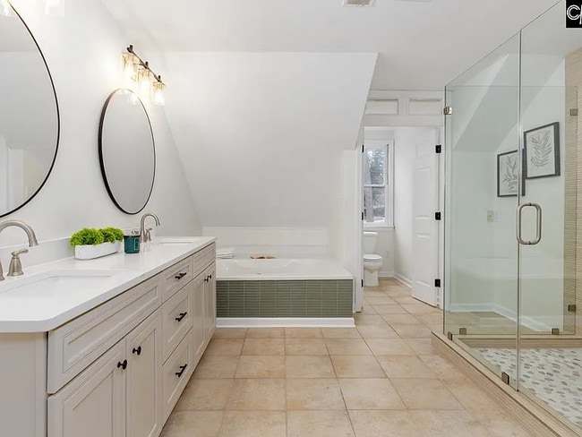 Photo - 1151 Beltline Blvd