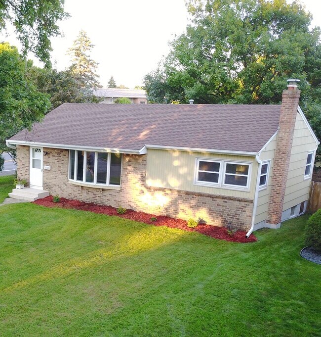 Photo - 2501 Oregon Ave S