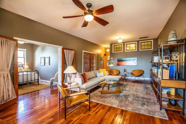 Photo - 419 N Main St Unit SI ID1597531P