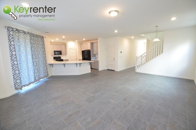 Photo - 3055 Island Creek Way