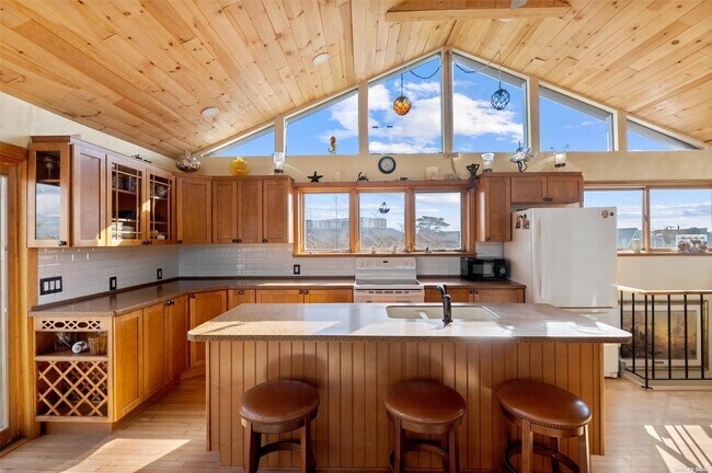 Photo - 50 Clipper Roadway