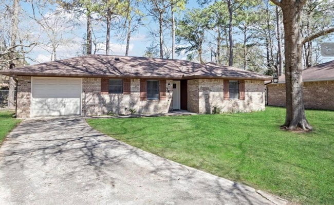 Building Photo - 7811 Pecan Ln
