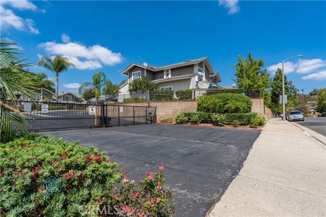 Building Photo - 1133 Golden Springs Dr Unit D