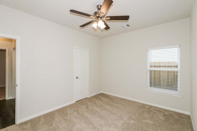 Photo - 8120 Sunberry Shadow Dr