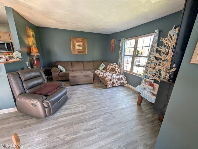Photo - 9552 Cloverleaf Rd