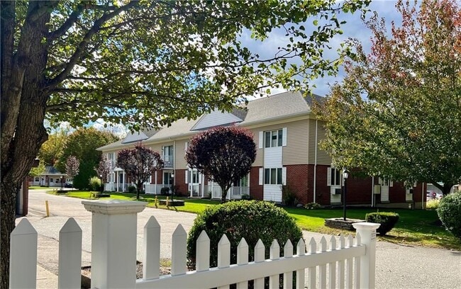 Building Photo - 1371 Mendon Rd Unit 12