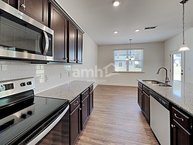 Photo - 3272 Brierhill Rd