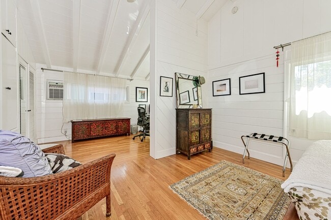 Photo - Furnished Master Suite Near Manhattan Beach! All Utilities & Internet Included!