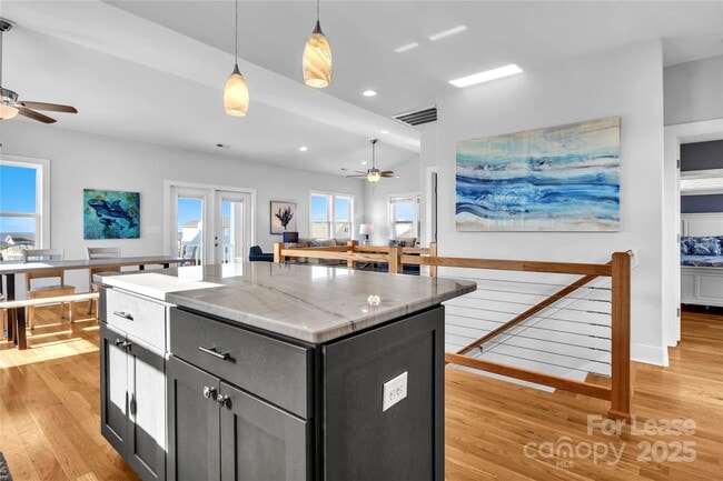 Photo - 1708 W Dolphin Dr