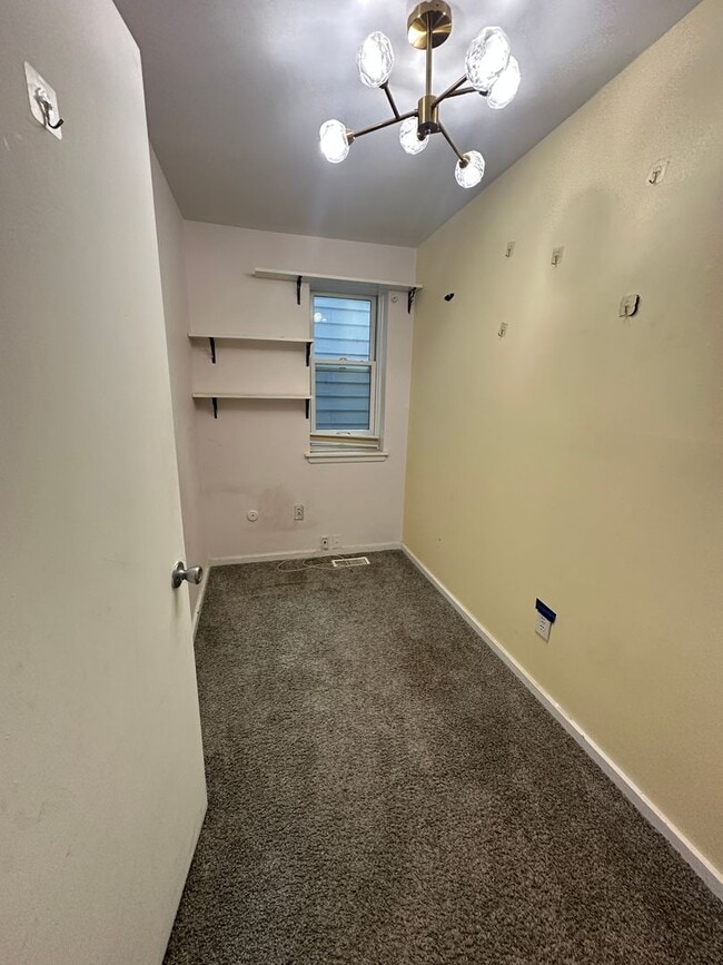 Photo - 2B1B three story town house with finished basement