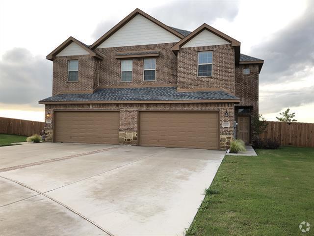 Building Photo - 1033 Skyview Ct Rental