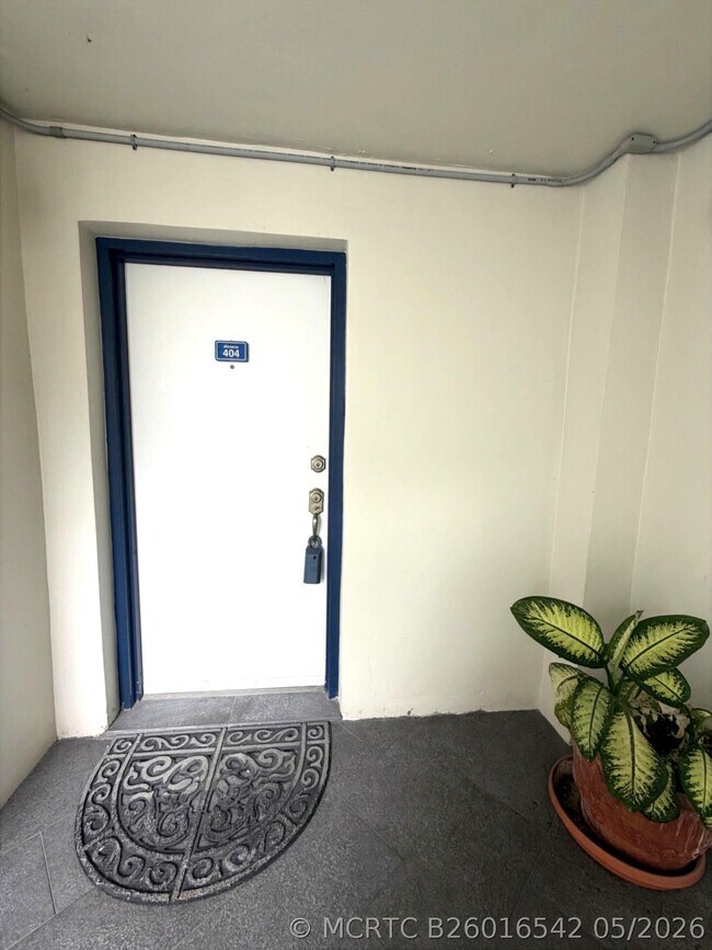 Photo - 21085 NE 34th Ave Unit 404-1
