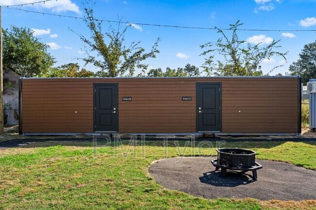 Photo - 16165 Carole Dr