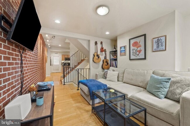 Building Photo - 1807 E Lombard St