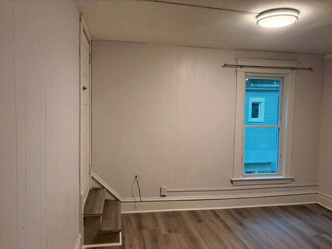 863 M.L.K. Jr St SE Unidad 2