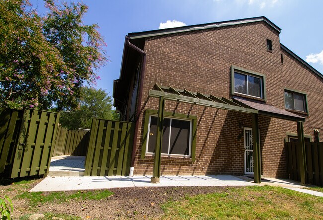 Front Exterior - 5752 Thunder Hill Rd Townhome