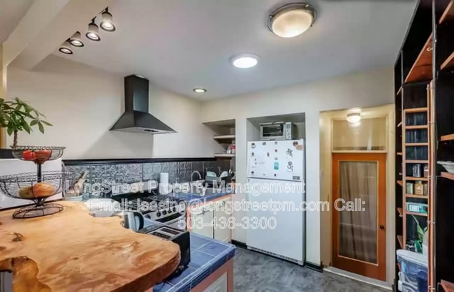 Photo - 744 NW 16th St