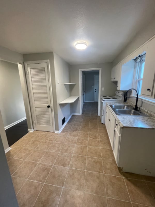 1737 W Gaulbert Ave Unit 1