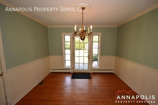 Photo - 208 Avondale Cir