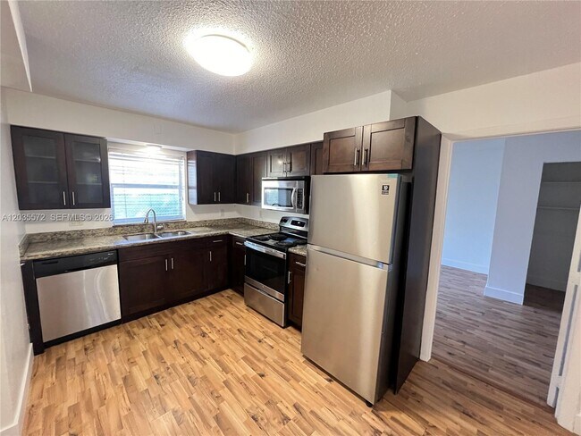 Photo - 1406 SW 1st St Unidad A
