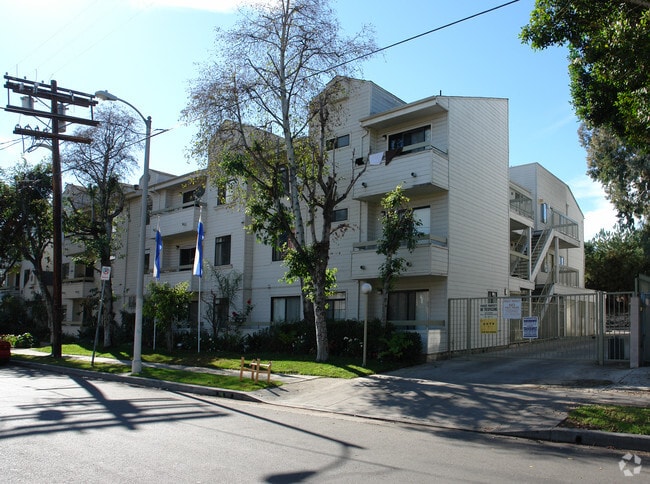 Building Photo - Harmony Village Rental