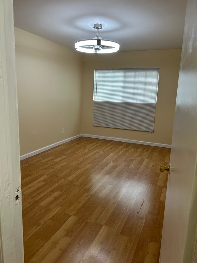 Photo - 5332 Buchanan St Unit 5332