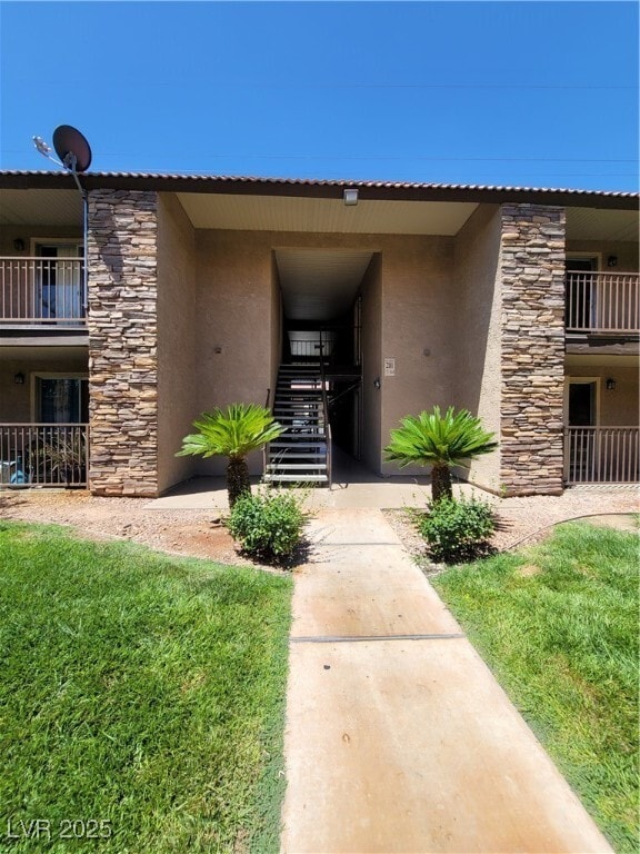 Building Photo - 5121 River Glen Dr Unit 143