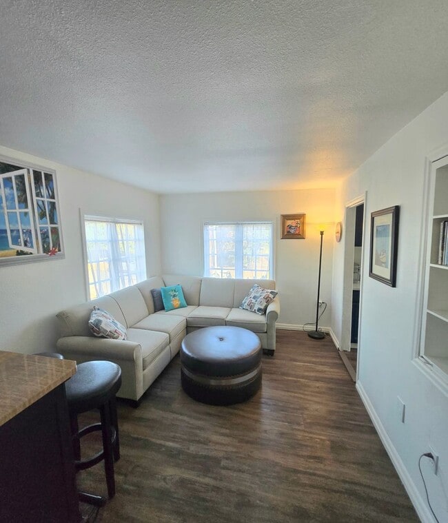 Photo - 717 Franklin St Unit Seymour Properties (717 Franklin St #4)