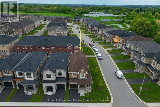 Photo - 34 Attwater Dr