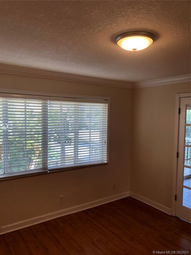 Photo - Three Bedroom unit in Victoria Park - Pine... Condo