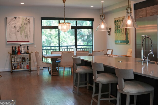Photo - 908 Lenox Blvd