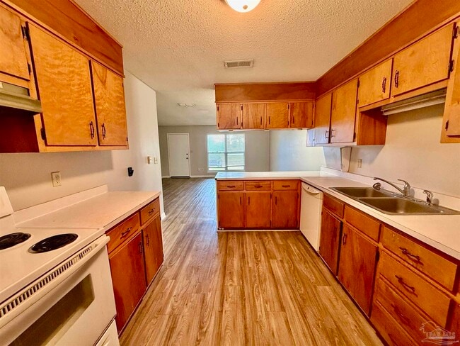 3228 Santa Rosa Dr