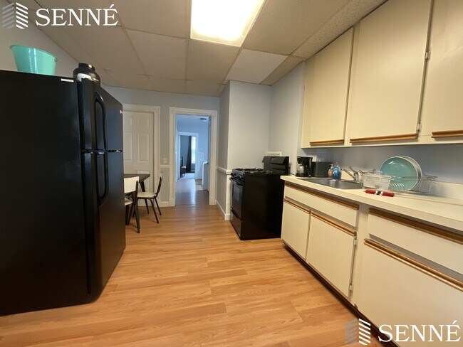 10 7th St Unit 10