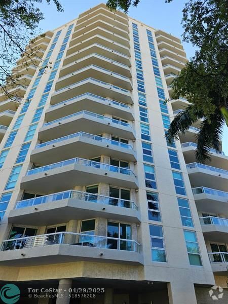 Building Photo - 401 SW 4th Ave Unit 800 Rental