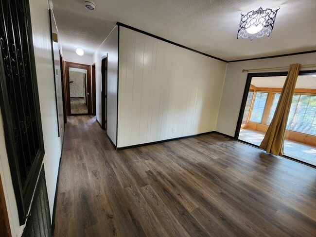Photo - 7713 Widdecomb Rd