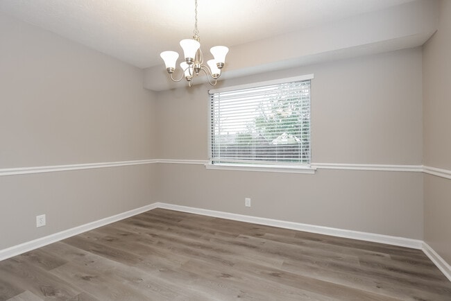 Photo - 105 Bordeaux Ct