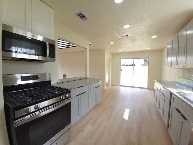 Photo - 6706 Dinner Creek Ct