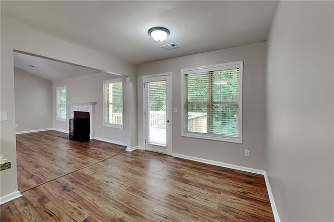 Photo - 183 Meadow Point